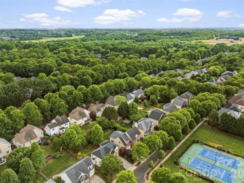 14438 Harvington Drive, Huntersville, NC 28078.  MLS# CAR4379209, YatesRealty ID 20304. 