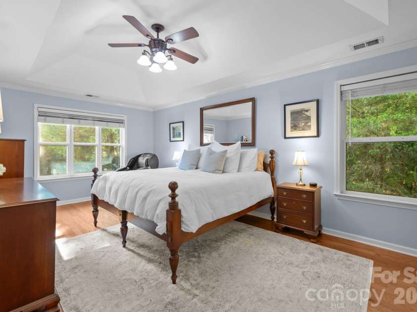 13934 Kings Carriage Lane, Charlotte, NC 28278.  MLS# CAR4377968, YatesRealty ID 20305. 