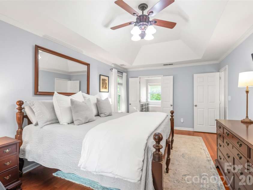13934 Kings Carriage Lane, Charlotte, NC 28278.  MLS# CAR4424593, YatesRealty ID 20305. 