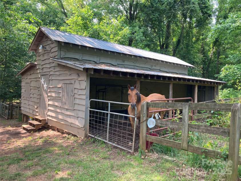 1433 Kern Carlton Road, Salisbury, NC 28146.  MLS# CAR4263758, YatesRealty ID 20307. Barn
