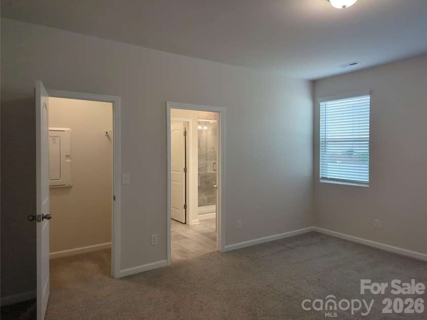 3206 Cheyney Park Drive, Charlotte, NC 28269.  MLS# CAR4378473, YatesRealty ID 20307. 