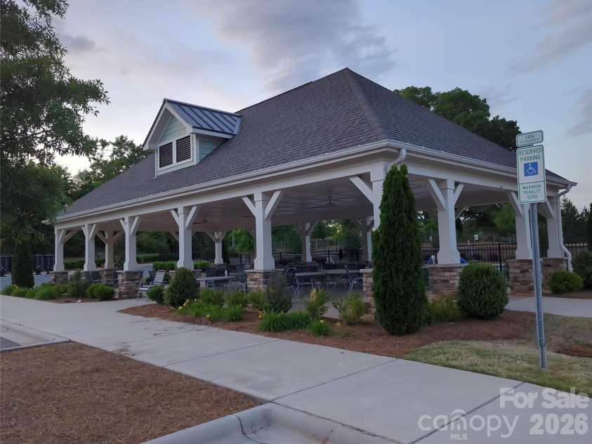 3206 Cheyney Park Drive, Charlotte, NC 28269.  MLS# CAR4378473, YatesRealty ID 20307. 