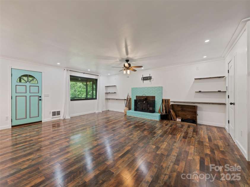 247 Three Springs Drive, Sylva, NC 28779.  MLS# CAR4290015, YatesRealty ID 20308. 