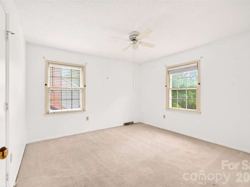 621 Winter Wood Drive, Matthews, NC 28105.  MLS# CAR4376332, YatesRealty ID 20308. Bedroom 4
