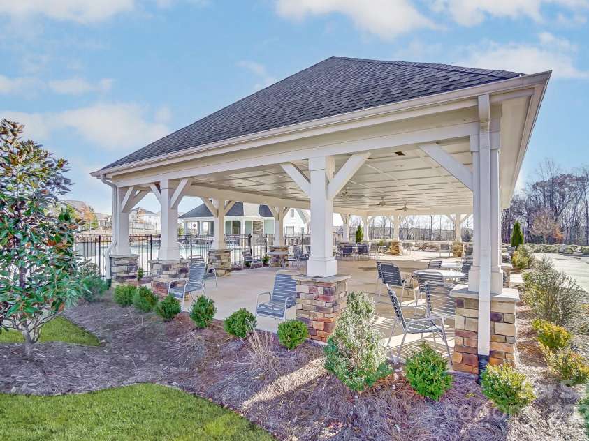 3840 Cheyney Park Drive, Charlotte, NC 28269.  MLS# CAR4255708, YatesRealty ID 20309. 