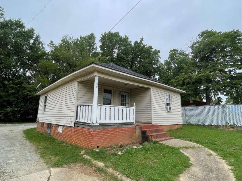 411 Klumac Road, Salisbury, NC 28144.  MLS# CAR4425722, YatesRealty ID 20309. 