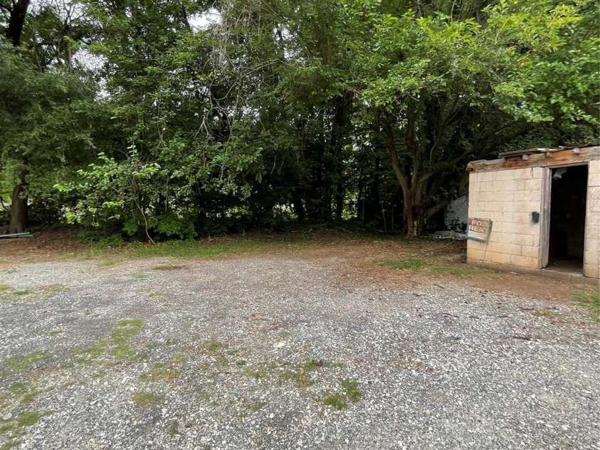 411 Klumac Road, Salisbury, NC 28144.  MLS# CAR4425722, YatesRealty ID 20309. 