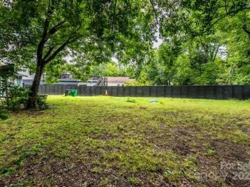 1716 Umstead Street, Charlotte, NC 28205.  MLS# CAR4226367, YatesRealty ID 2031. 