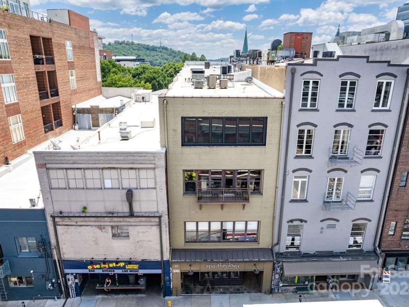 53-C College Street, Asheville, NC 28801.  MLS# CAR4162571, YatesRealty ID 2031. 
