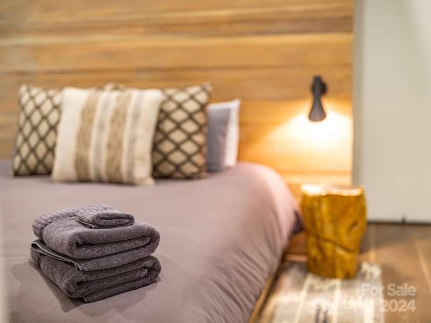 53-C College Street, Asheville, NC 28801.  MLS# CAR4162571, YatesRealty ID 2031. Primary bedroom