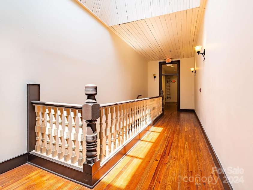 53-C College Street, Asheville, NC 28801.  MLS# CAR4162571, YatesRealty ID 2031. Stairway landing