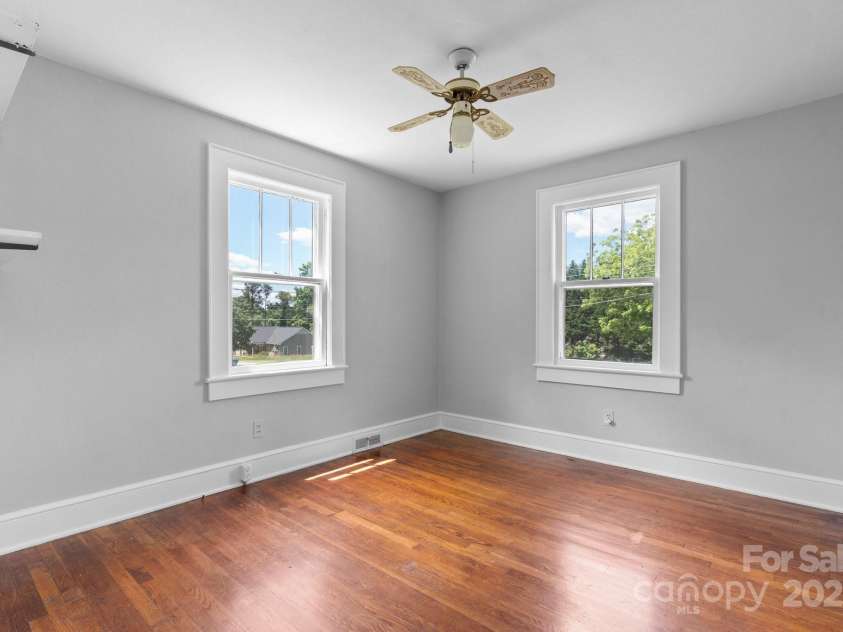 2336 32nd Street, Hickory, NC 28601.  MLS# CAR4257856, YatesRealty ID 20311. 