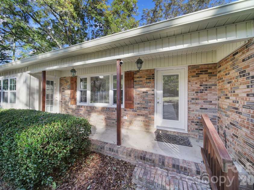 3987 Taxahaw Road, Lancaster, SC 29720.  MLS# CAR4380204, YatesRealty ID 20311. 