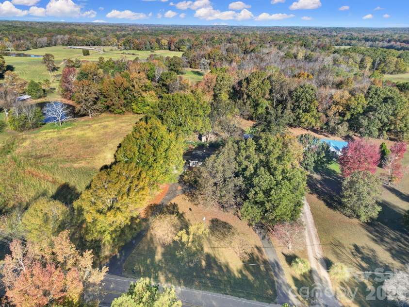 3987 Taxahaw Road, Lancaster, SC 29720.  MLS# CAR4380204, YatesRealty ID 20311. 