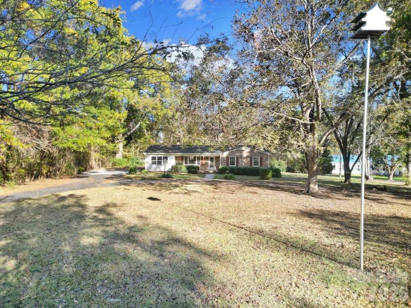 3987 Taxahaw Road, Lancaster, SC 29720.  MLS# CAR4380204, YatesRealty ID 20311. 