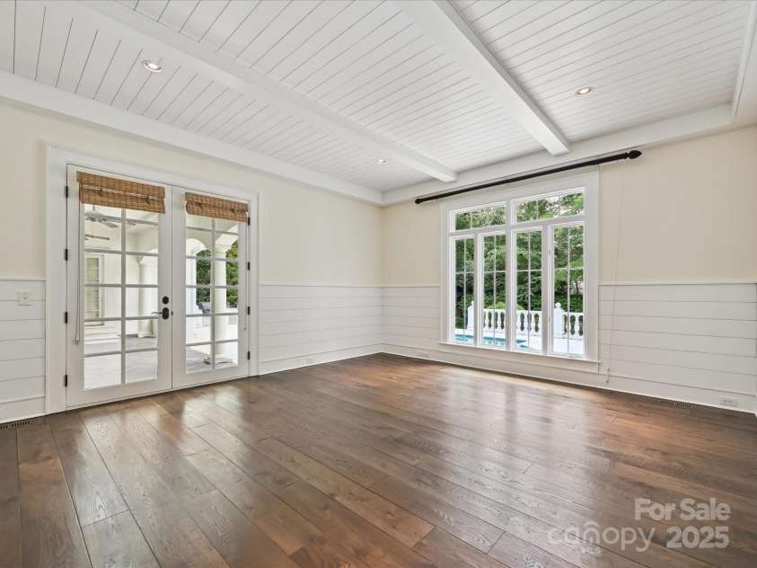 4300 Cameron Oaks Drive, Charlotte, NC 28211.  MLS# CAR4266983, YatesRealty ID 20312. Breakfast Area