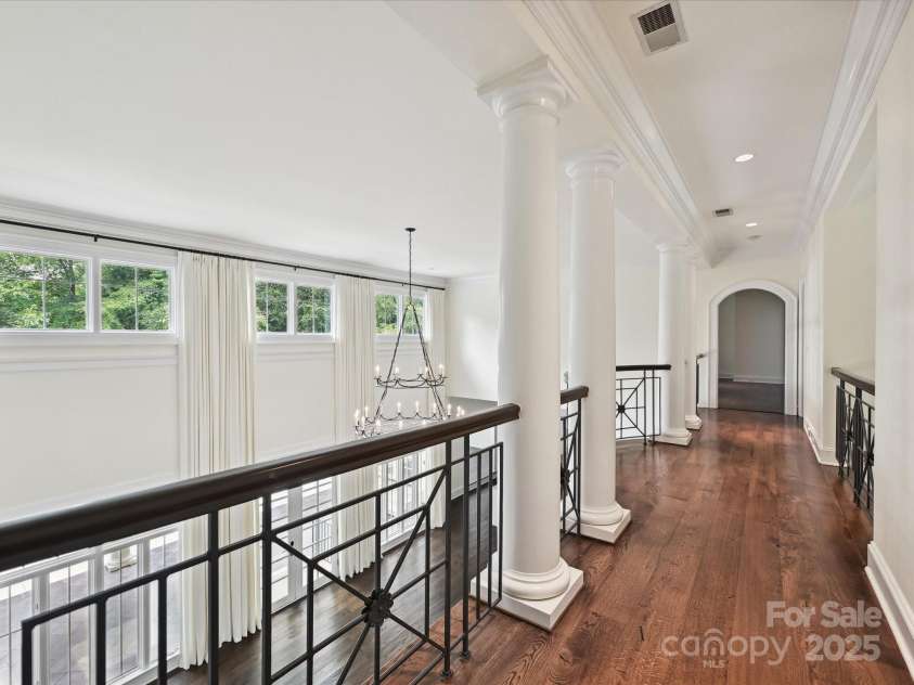 4300 Cameron Oaks Drive, Charlotte, NC 28211.  MLS# CAR4266983, YatesRealty ID 20312. Catwalk