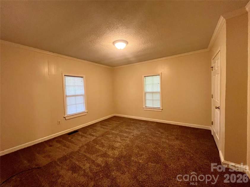 515 Spencer Avenue, Asheboro, NC 27203.  MLS# CAR4380207, YatesRealty ID 20312. 