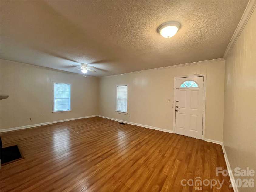 515 Spencer Avenue, Asheboro, NC 27203.  MLS# CAR4380207, YatesRealty ID 20312. 