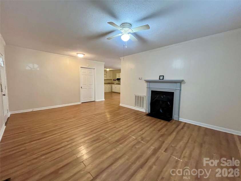 515 Spencer Avenue, Asheboro, NC 27203.  MLS# CAR4380207, YatesRealty ID 20312. 