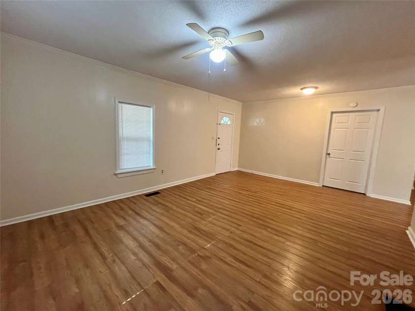 515 Spencer Avenue, Asheboro, NC 27203.  MLS# CAR4380207, YatesRealty ID 20312. 