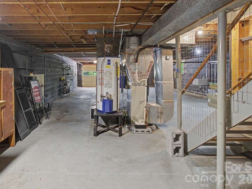 5 Kent Place, Asheville, NC 28804.  MLS# CAR4379895, YatesRealty ID 20313. Basement