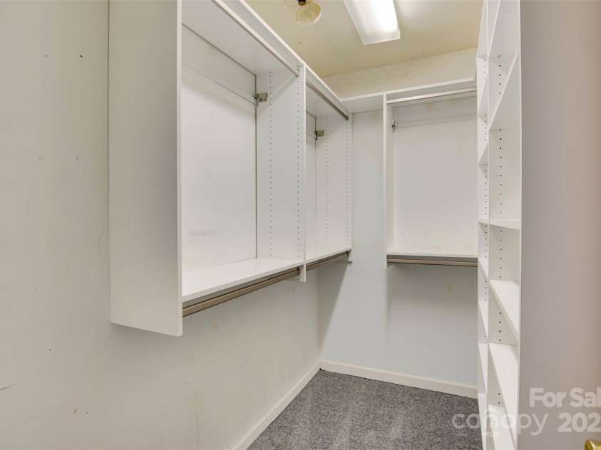 904 Sunbeam Drive, Lincolnton, NC 28092.  MLS# CAR4243214, YatesRealty ID 20313. 