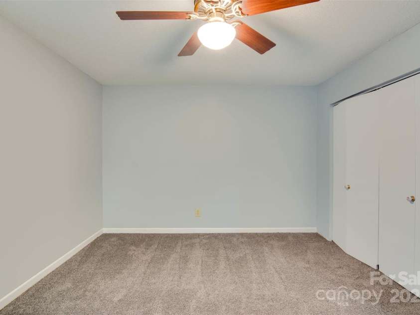 904 Sunbeam Drive, Lincolnton, NC 28092.  MLS# CAR4243214, YatesRealty ID 20313. 