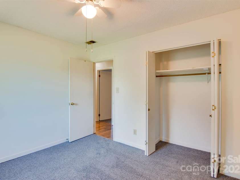 904 Sunbeam Drive, Lincolnton, NC 28092.  MLS# CAR4243214, YatesRealty ID 20313. 