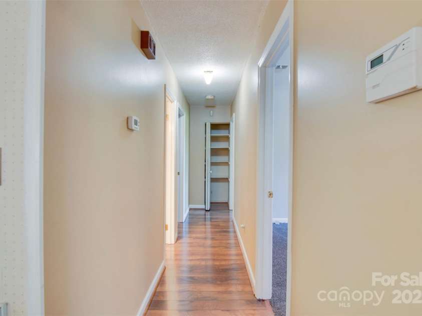 904 Sunbeam Drive, Lincolnton, NC 28092.  MLS# CAR4243214, YatesRealty ID 20313. 