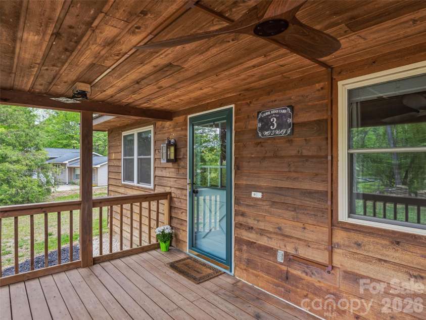 3 Mos Way, Candler, NC 28715.  MLS# CAR4378234, YatesRealty ID 20314. 