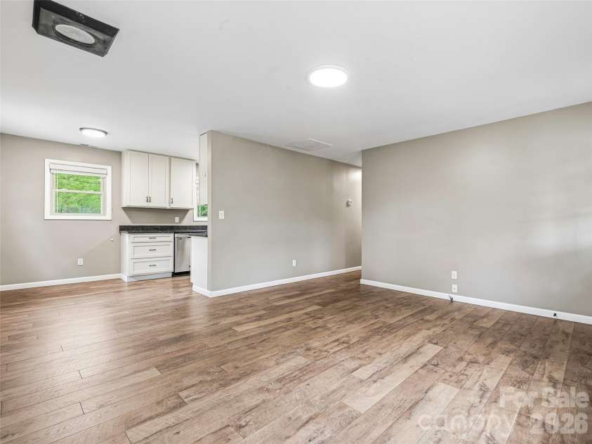 3 Mos Way, Candler, NC 28715.  MLS# CAR4378234, YatesRealty ID 20314. 