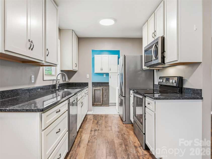 3 Mos Way, Candler, NC 28715.  MLS# CAR4378234, YatesRealty ID 20314. 