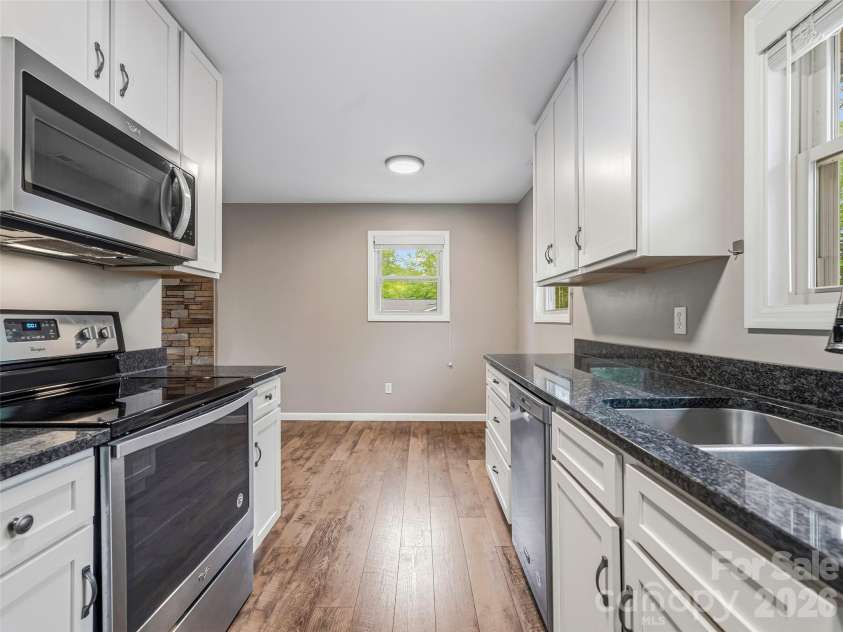 3 Mos Way, Candler, NC 28715.  MLS# CAR4378234, YatesRealty ID 20314. 