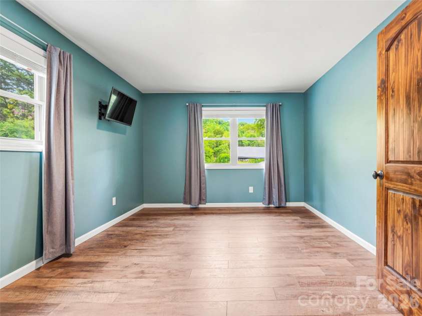 3 Mos Way, Candler, NC 28715.  MLS# CAR4378234, YatesRealty ID 20314. 