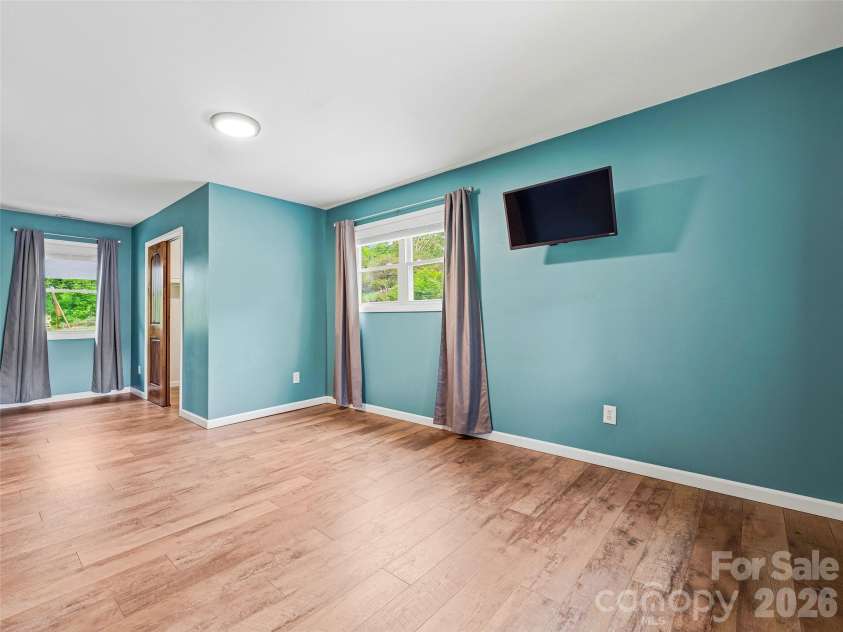 3 Mos Way, Candler, NC 28715.  MLS# CAR4378234, YatesRealty ID 20314. 