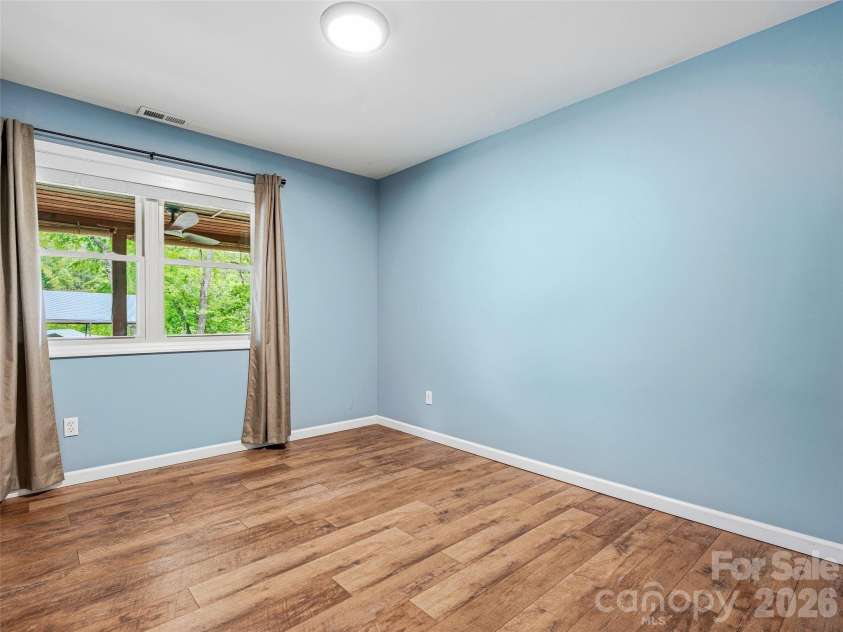3 Mos Way, Candler, NC 28715.  MLS# CAR4378234, YatesRealty ID 20314. 