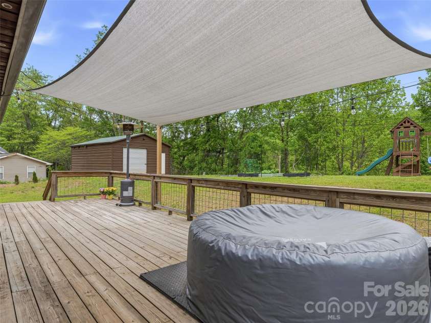 3 Mos Way, Candler, NC 28715.  MLS# CAR4378234, YatesRealty ID 20314. 
