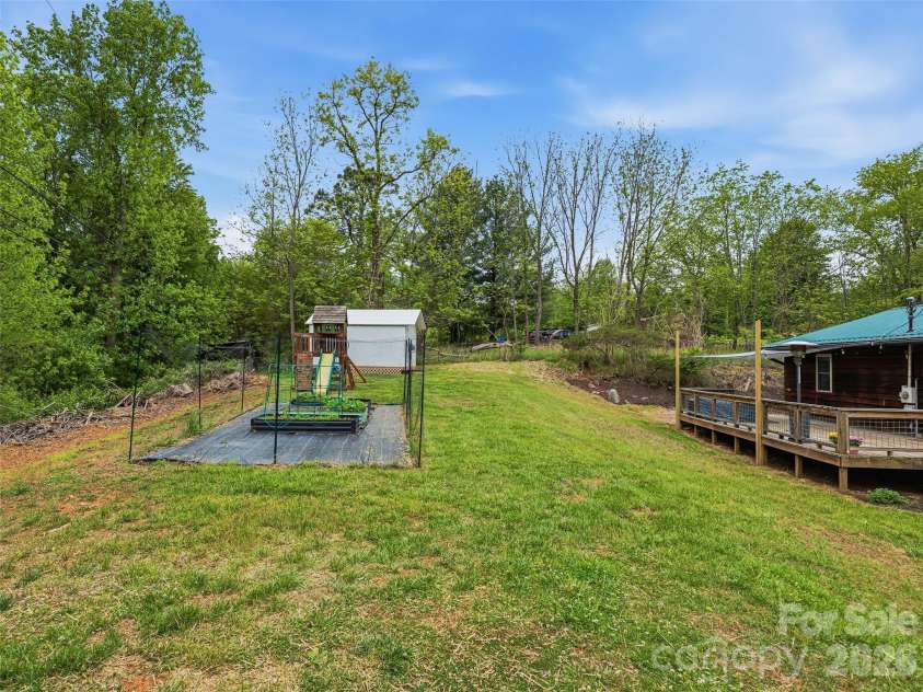 3 Mos Way, Candler, NC 28715.  MLS# CAR4378234, YatesRealty ID 20314. 