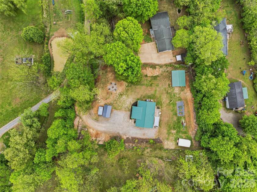 3 Mos Way, Candler, NC 28715.  MLS# CAR4378234, YatesRealty ID 20314. 