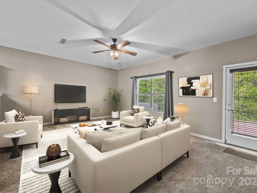 303 Landis Oak Way, Landis, NC 28088.  MLS# CAR4246908, YatesRealty ID 20314. 