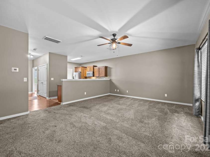 303 Landis Oak Way, Landis, NC 28088.  MLS# CAR4246908, YatesRealty ID 20314. 