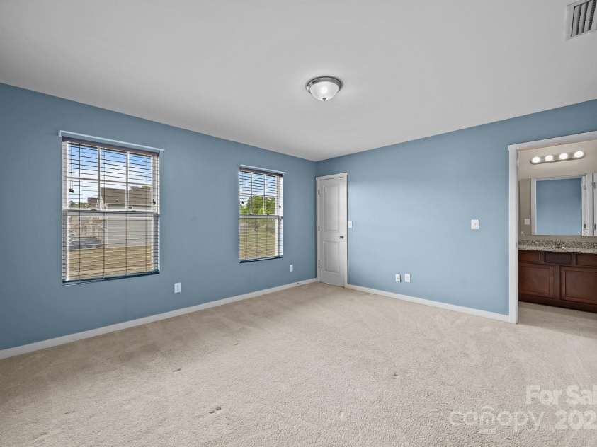 303 Landis Oak Way, Landis, NC 28088.  MLS# CAR4246908, YatesRealty ID 20314. 