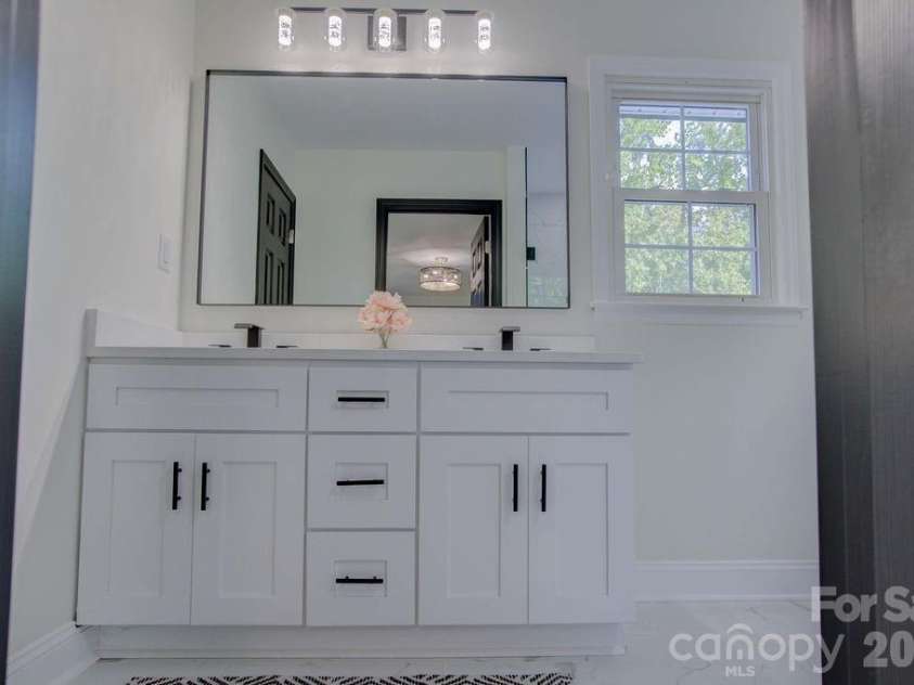 5900 Oakwielde Court, Mint Hill, NC 28227.  MLS# CAR4329157, YatesRealty ID 20315. 