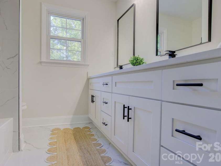 5900 Oakwielde Court, Mint Hill, NC 28227.  MLS# CAR4329157, YatesRealty ID 20315. 