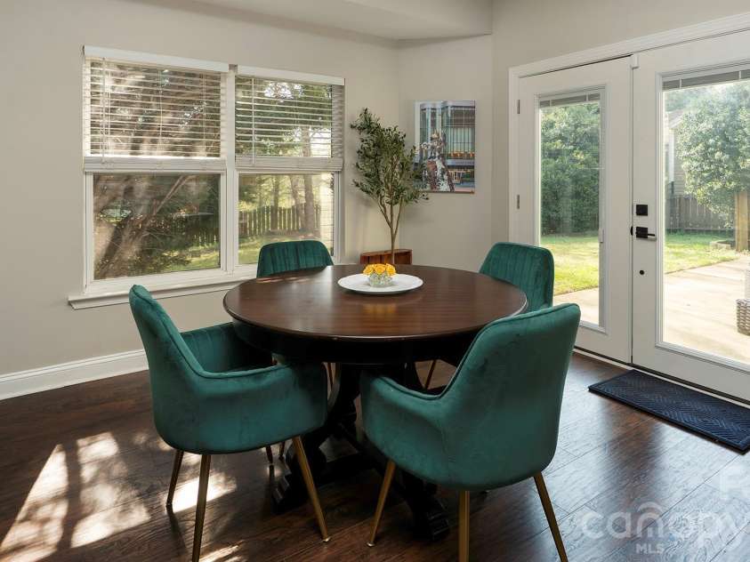 6934 Evanton Loch Road, Charlotte, NC 28278.  MLS# CAR4363094, YatesRealty ID 20316. 