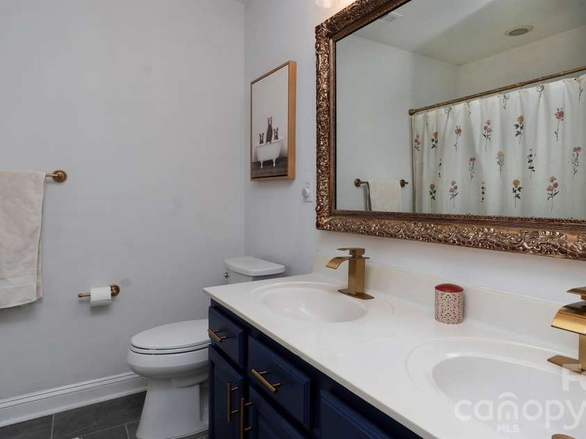 6934 Evanton Loch Road, Charlotte, NC 28278.  MLS# CAR4363094, YatesRealty ID 20316. 