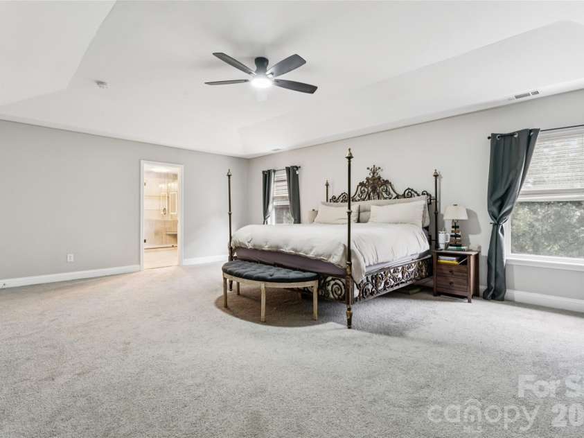 6934 Evanton Loch Road, Charlotte, NC 28278.  MLS# CAR4423258, YatesRealty ID 20316. Huge master bedroom w/sitting area.