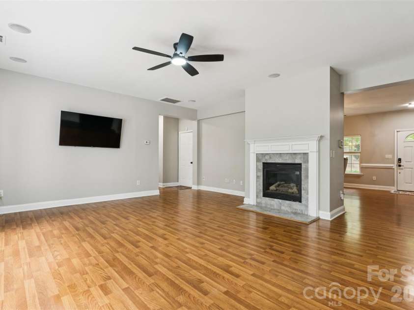 6934 Evanton Loch Road, Charlotte, NC 28278.  MLS# CAR4423258, YatesRealty ID 20316. TV’s remain..:)