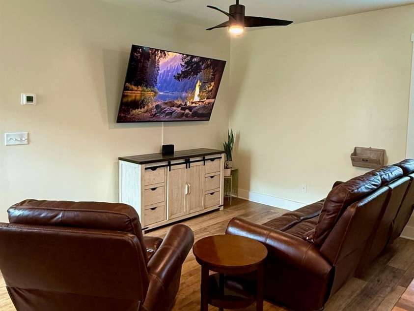 526 Cardwell Lane, Fletcher, NC 28732.  MLS# CAR4337428, YatesRealty ID 20317. 